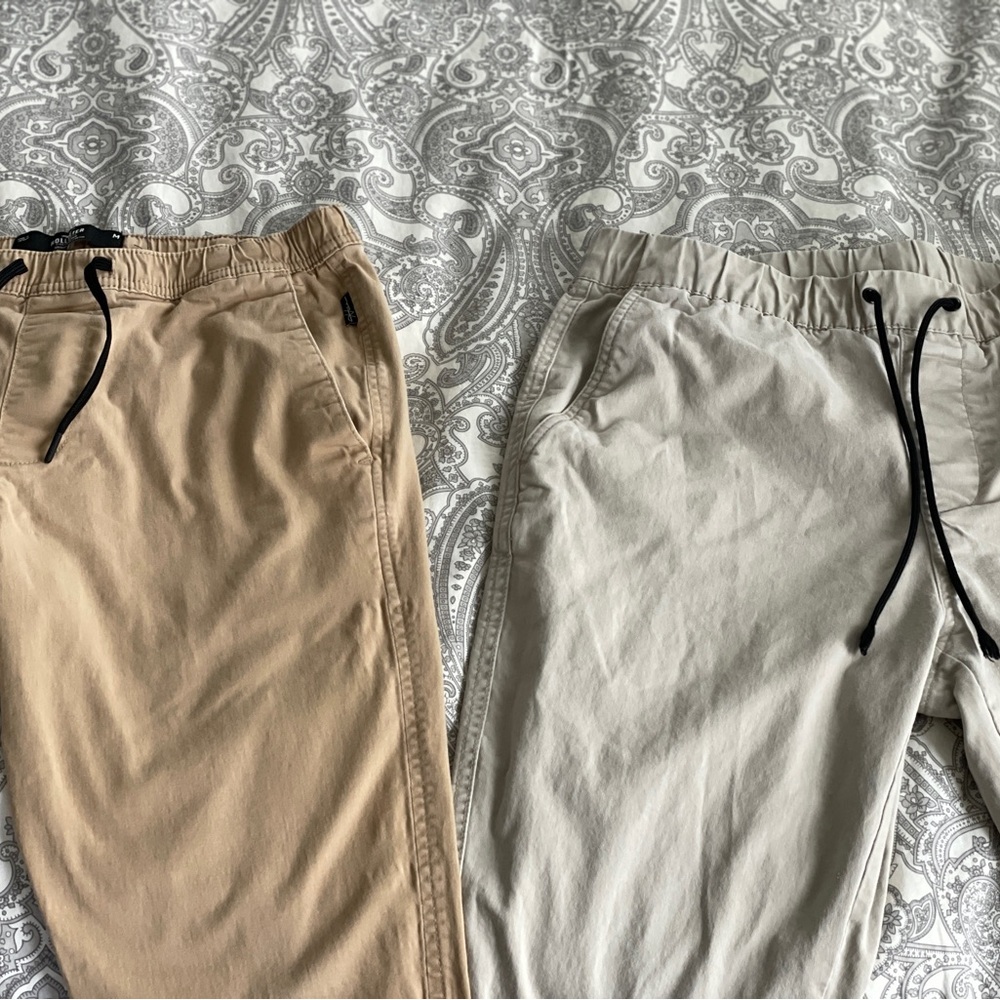 Hollister/Old Navy Men's Tan khaki joggers